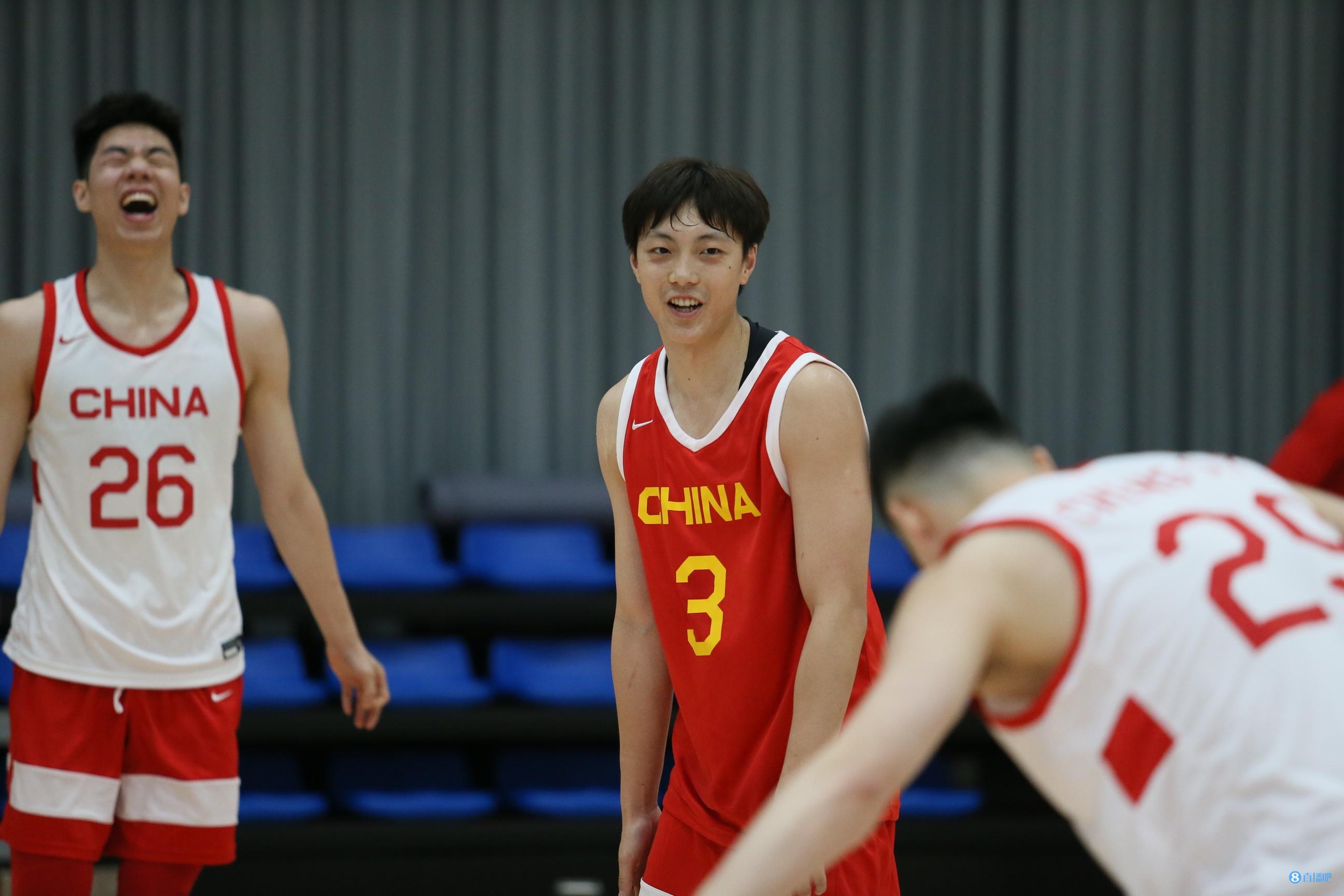 高潮迭起！CBA季后赛争夺激烈
